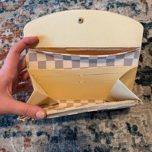 White/Grey checkered wallet